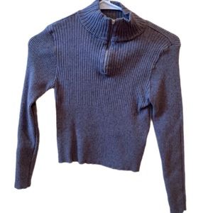 RIPPED WOMEN’S GRAY TURTLENECK